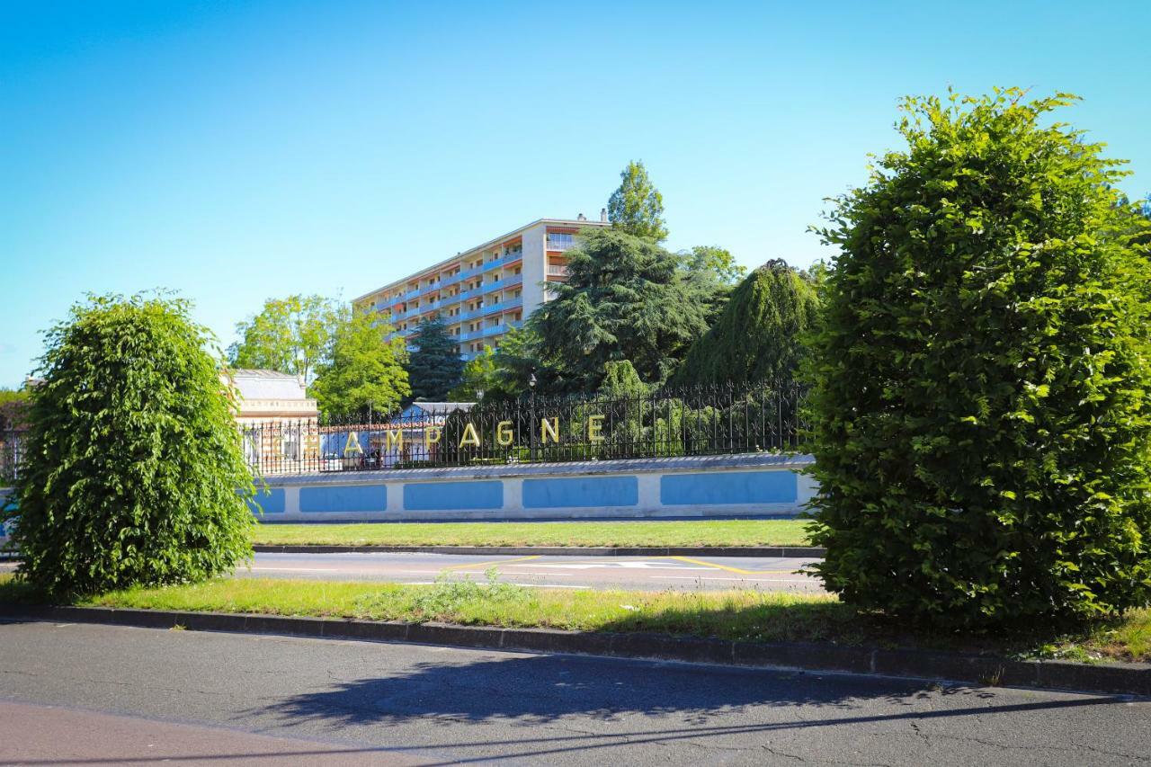 The Sparkling Castle Reims Exterior photo